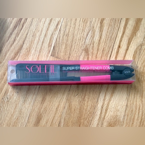 Soleil bundle all NWT flat iron, pad, and comb. - Picture 2 of 5
